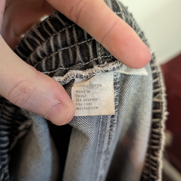 SATURDAYS NYC Gray Denim Acid Wash Logo Patch Jeans Shorts - Picture 10 of 11